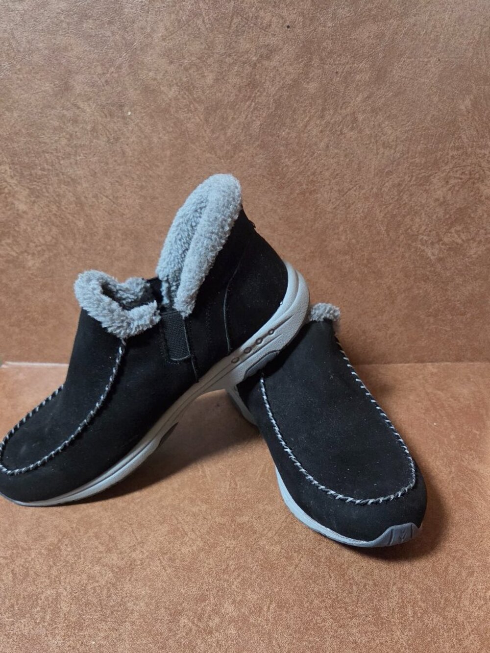 Easy Spirit- Seturner2- EasySlip on Shoe- Black upper with gray-  Size 12M
